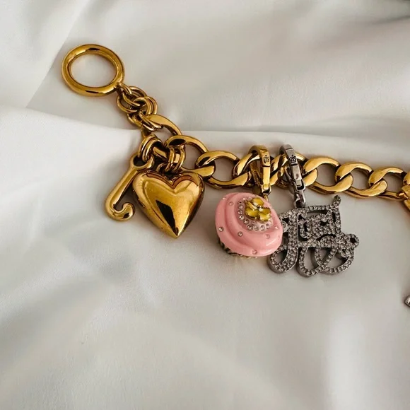 Juicy Couture Vintage  Gold Bracelet with charms - Picture 11 of 16